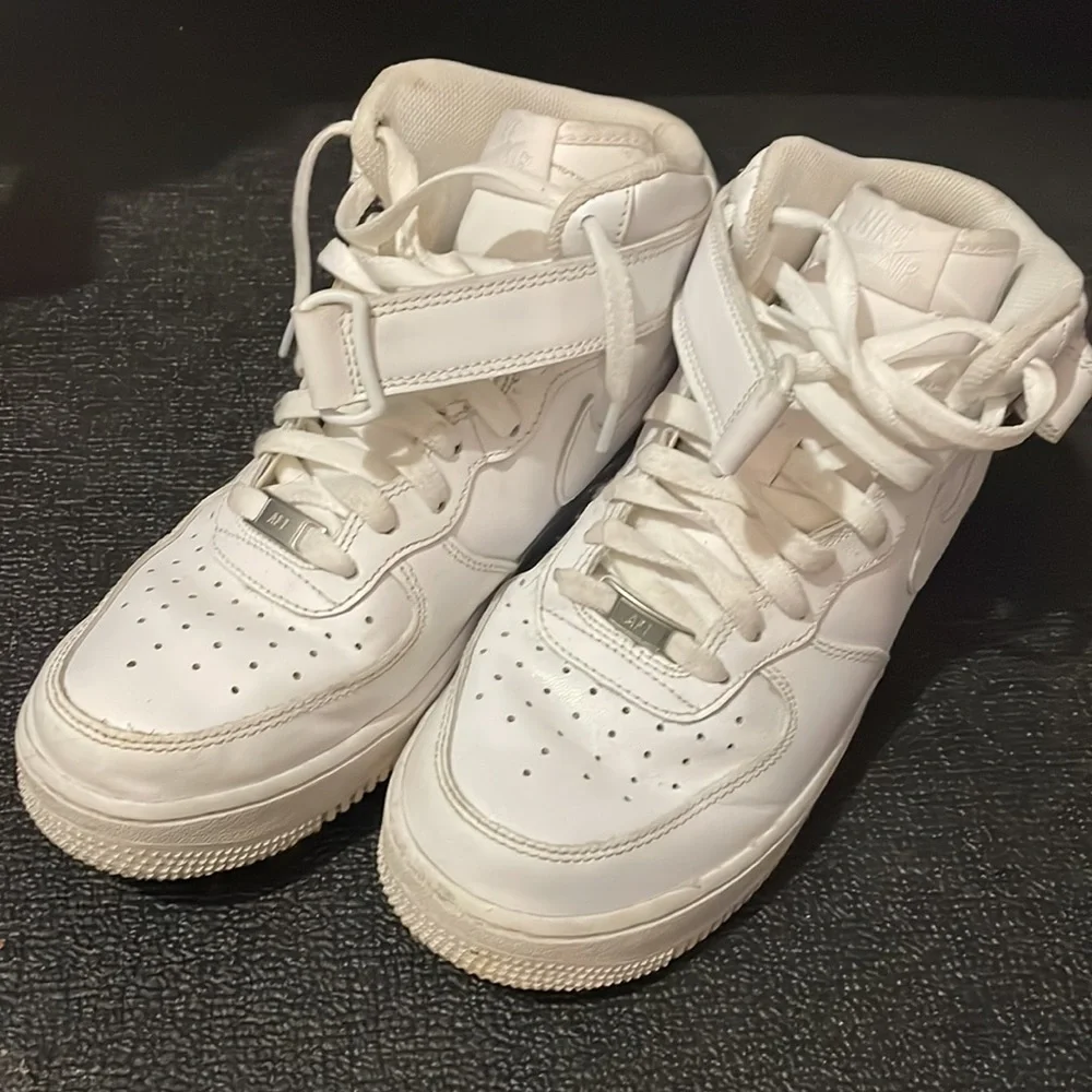 White Air Forces - Picture 3 of 6